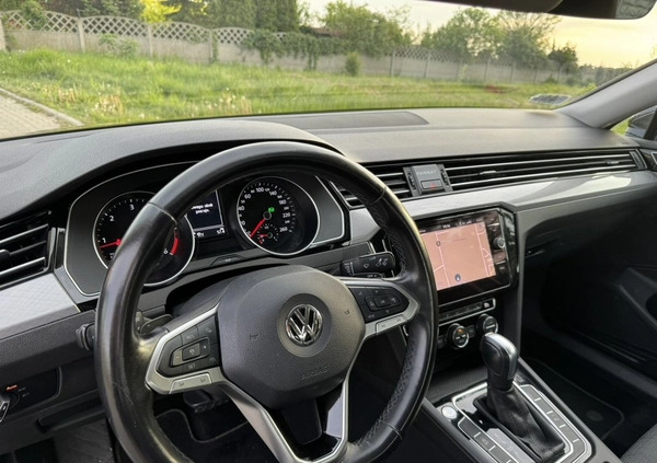 Volkswagen Passat cena 79700 przebieg: 133000, rok produkcji 2020 z Tarnogród małe 781